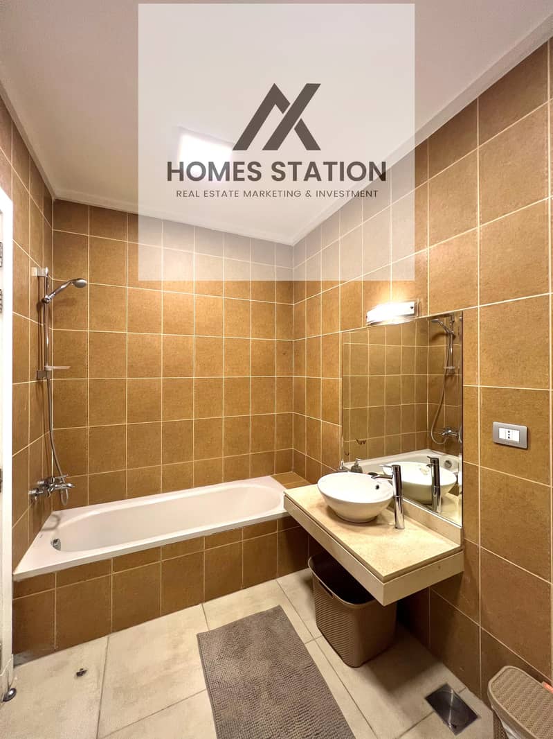 13 95e5f4d5-88c1-43b5-bfda-bb343461bca9. jpeg