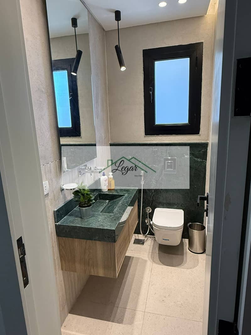 10 bb5fec07-6ded-4738-9dd6-dc4d41b3ca60. jpg