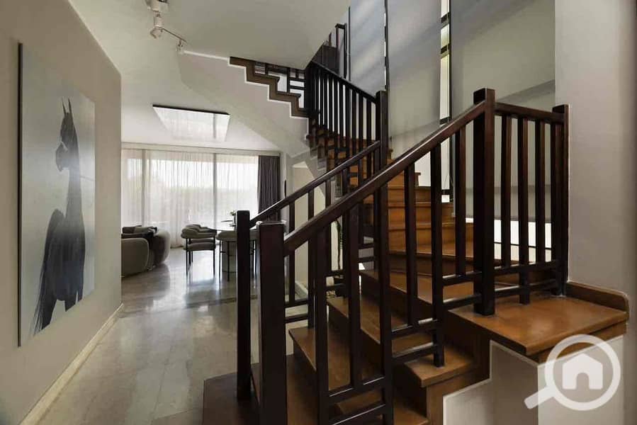 7 b6b49111-40ce-4b93-aaef-f98b705549d0. jpg