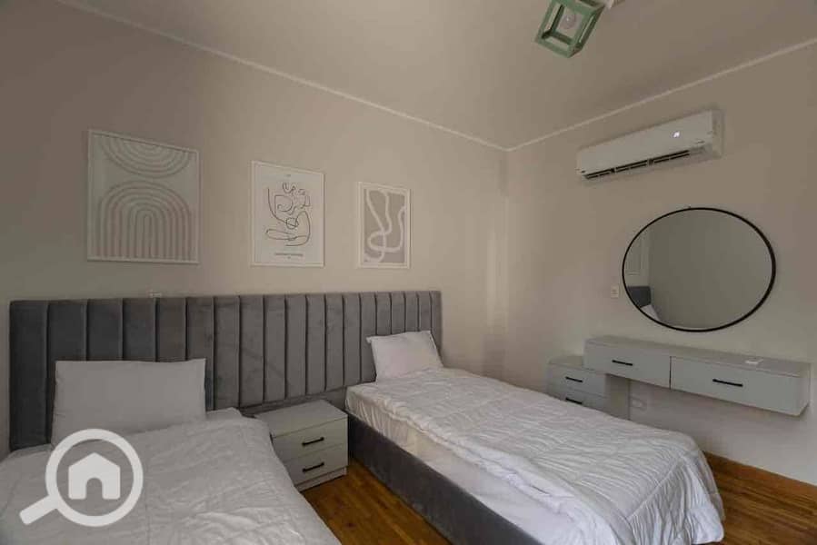 12 d1ac1547-19bc-45a8-81e1-59bbbcf7154b. jpg