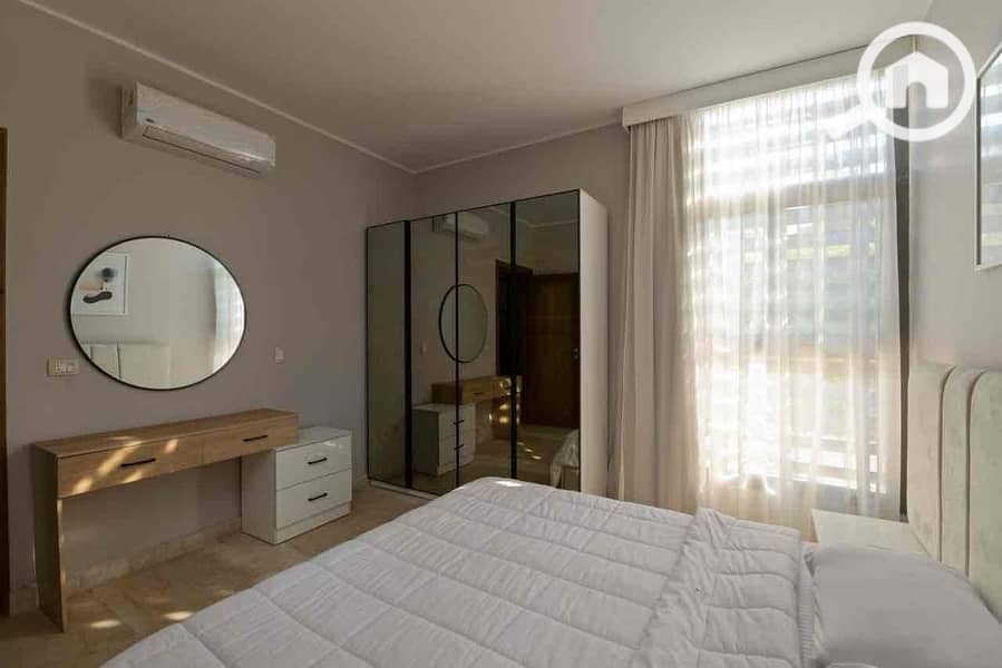 14 37f21984-3257-49dd-bc29-9513d1e33f85. jpg