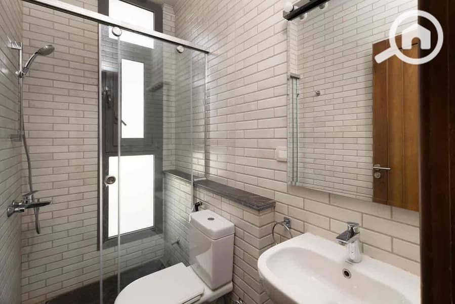 17 5207efa5-2527-4fab-ae57-df54d31f73a4. jpg