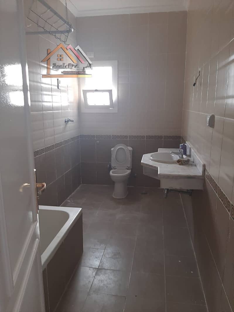 8 abc94bcb-d515-4edb-9861-98264806f6d7. jpg