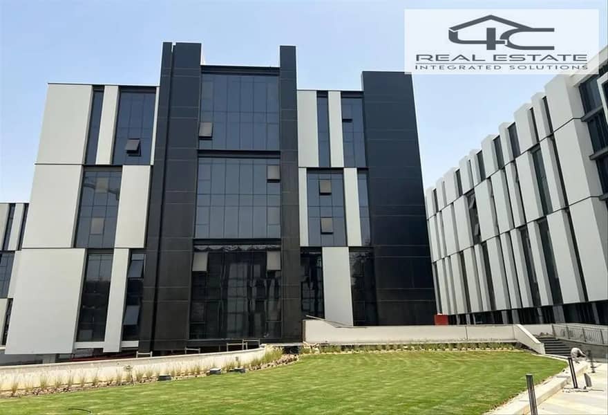 9 5845231-2e1abo. png