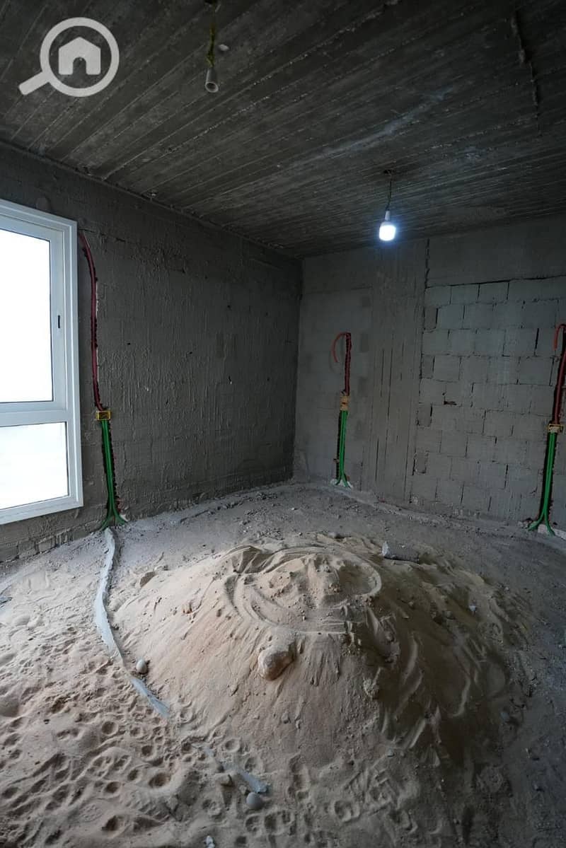 12 c5ed7515-bace-4ddf-b644-6bd7666d0954. jpg