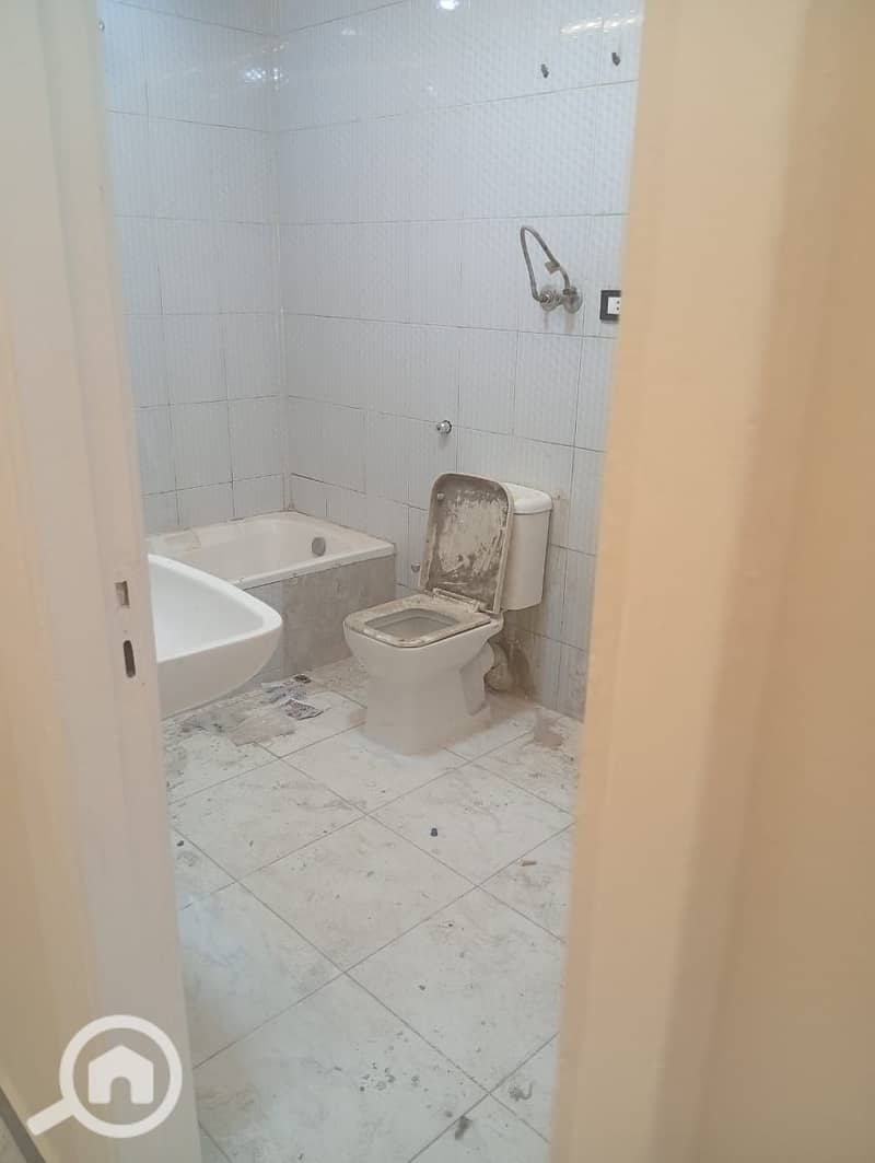 8 9765b8a8-2eaa-4492-85a4-2cafb45acf1b. jpg