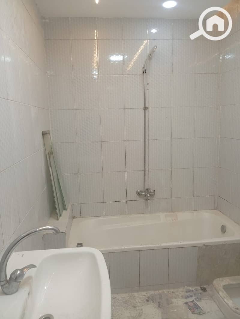 9 8011997b-40c6-4d67-9408-905ffea22df3. jpg