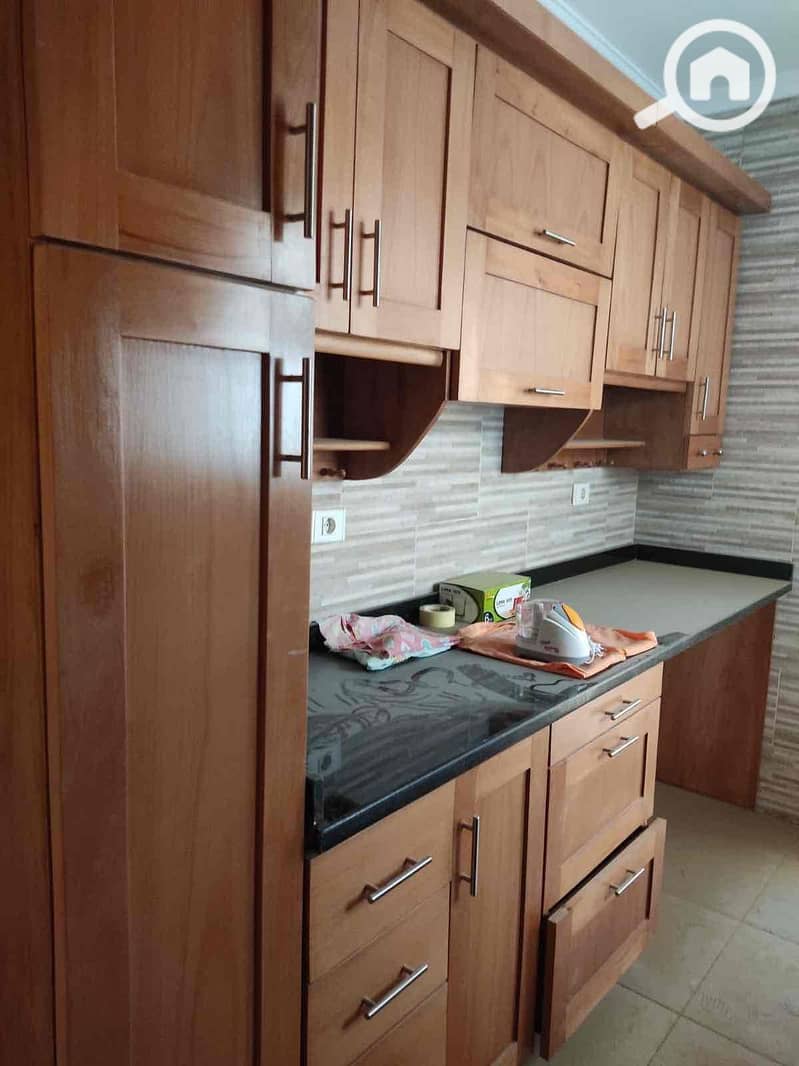 5 714c4567-4bb0-4299-ae10-8a62712b10bb. jpg