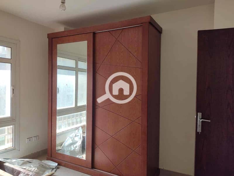 12 6cdf1689-f2ee-419b-9259-f3558a804a5b. jpg