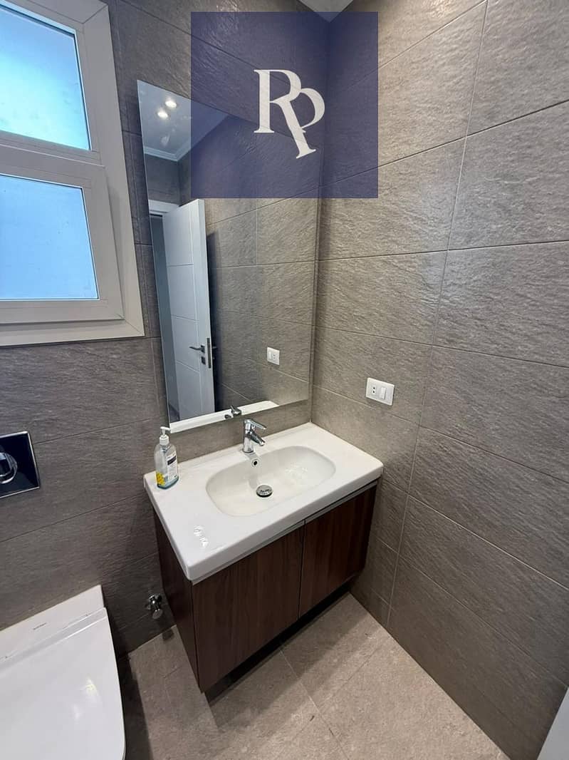 2 WhatsApp Image 2025-08-23 at 1.55. 08 AM. jpeg