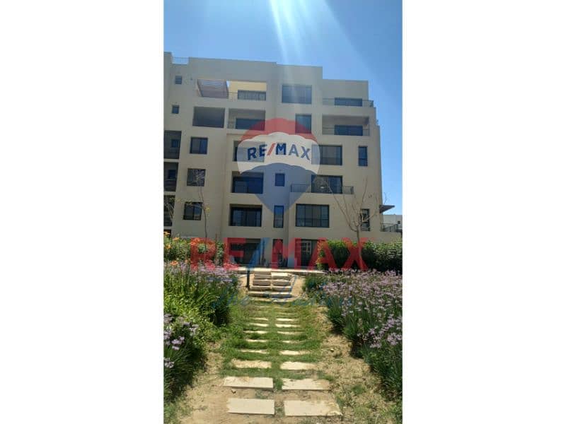 9 e6fb2cdb-5aa0-4f60-8b27-2239364ec299. jpg