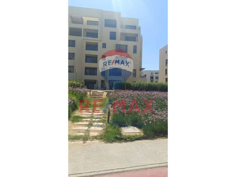 10 e492de01-d6ee-4a09-bf22-099c9d50ad63. jpg