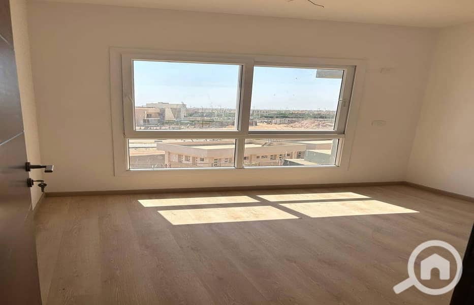 5 WhatsApp Image 2025-05-04 at 8.35. 06 PM (4)_1400x900. jpg