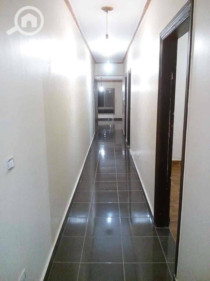 6 1a51890f-8c0c-42c1-b19d-a3e3f439a00d. jpg