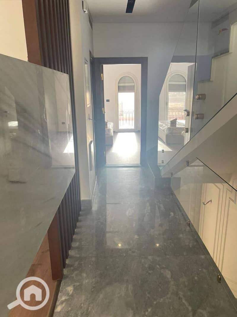 6 photo_6051044420087385594_y. jpg