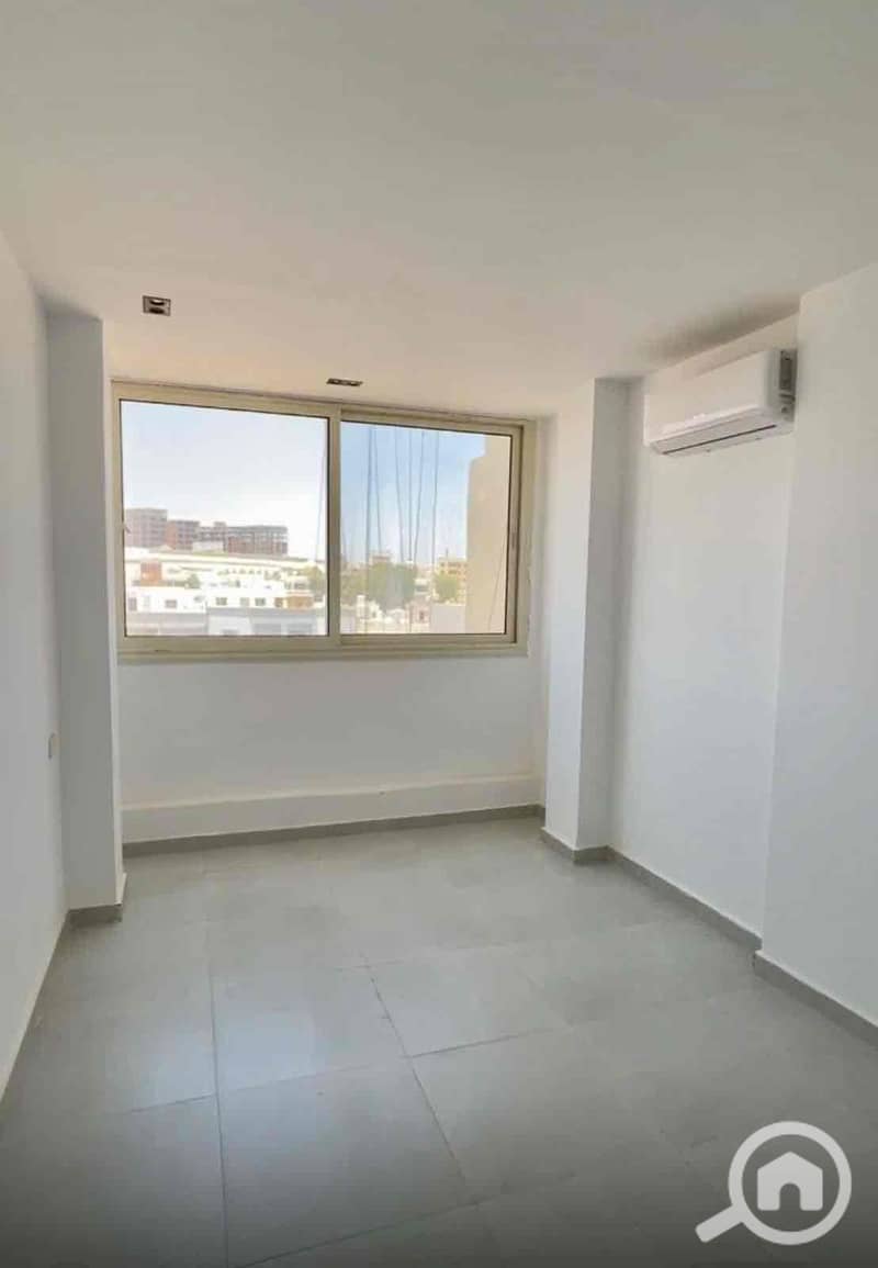 2 PHOTO-2025-08-04-19-18-24. jpg