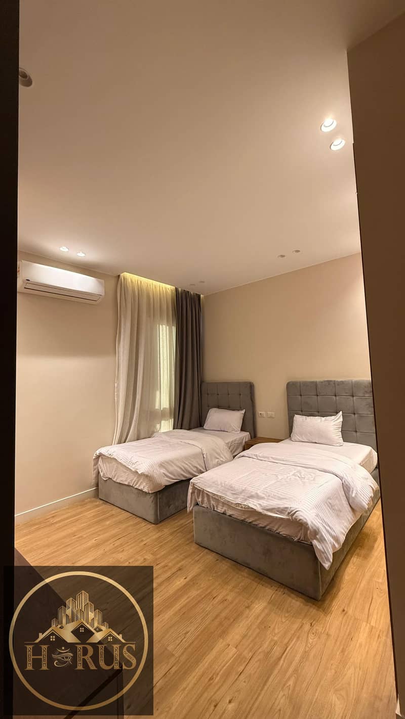 5 2eab9ce8-f0b8-4558-8e67-fc0400b66d98. jpg