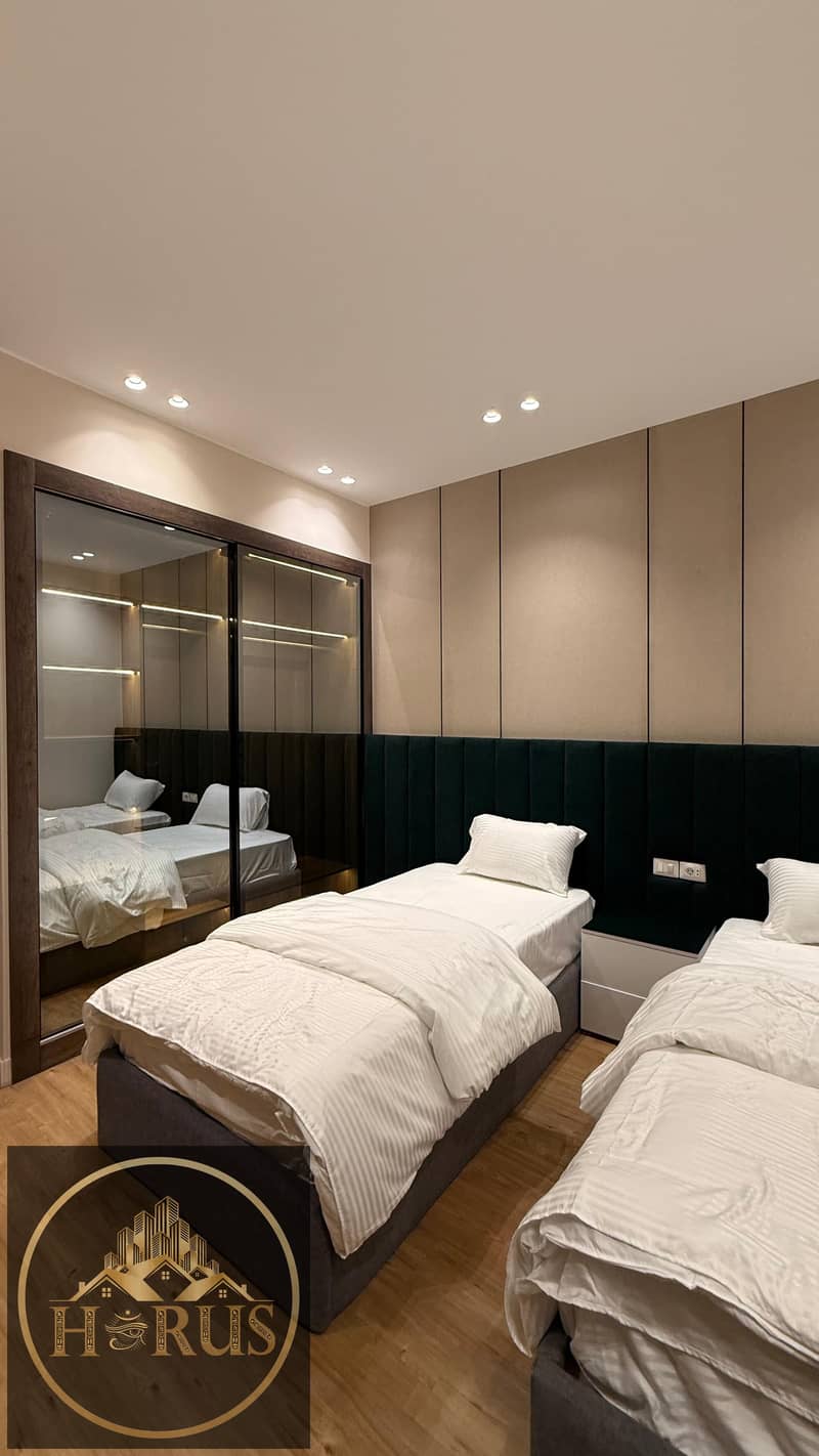 6 ea525bd8-43ba-45f8-a268-fd15215c24af. jpg