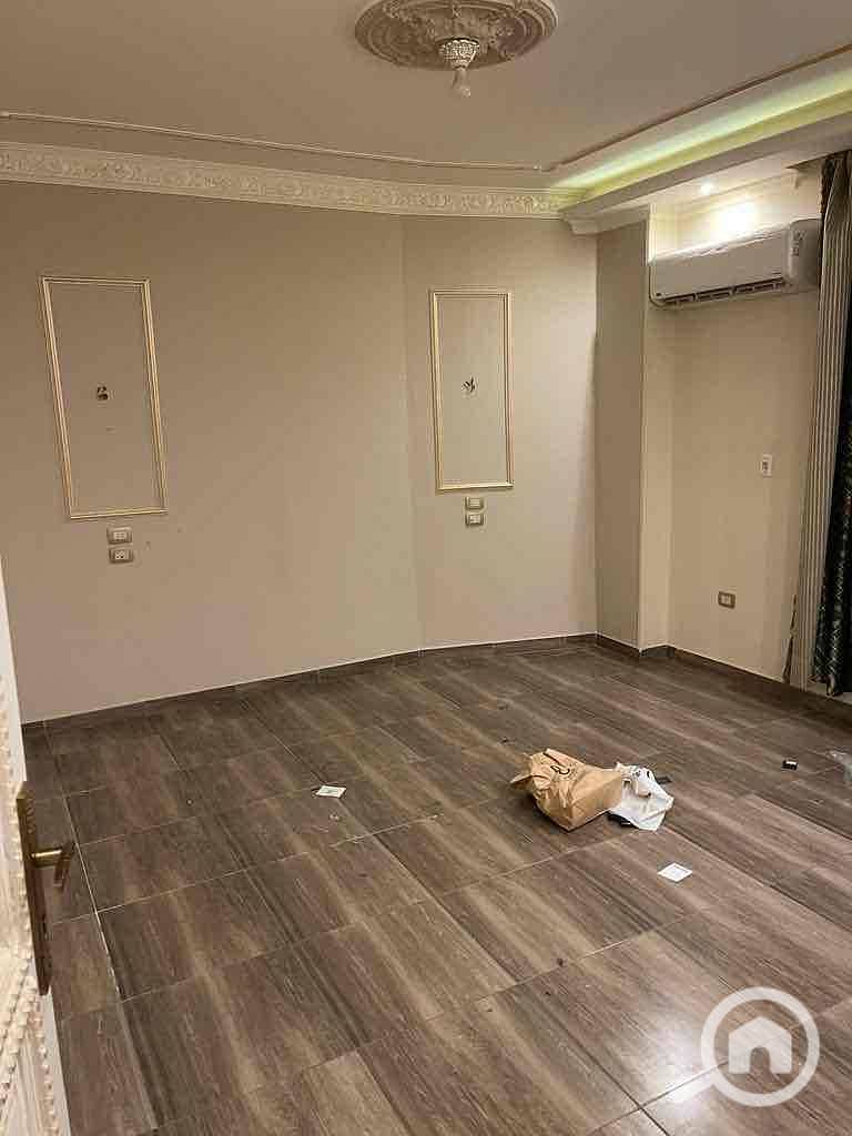 4 2c55581b-f3f8-48a1-b8d4-73719b5a3a6a. jpg