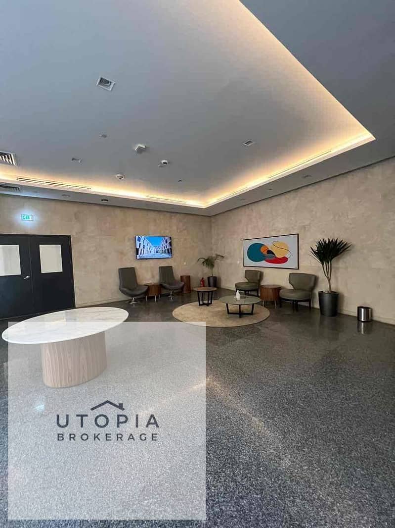 5 795f6598-8fe5-4f15-8861-38bb4fbe6de0. jpg