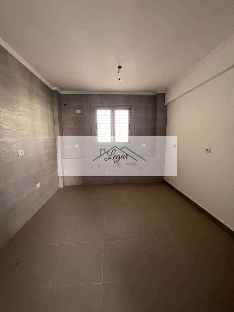 4 6cf9aa65-8da2-464e-ba6a-5fadcca38c39. jpg