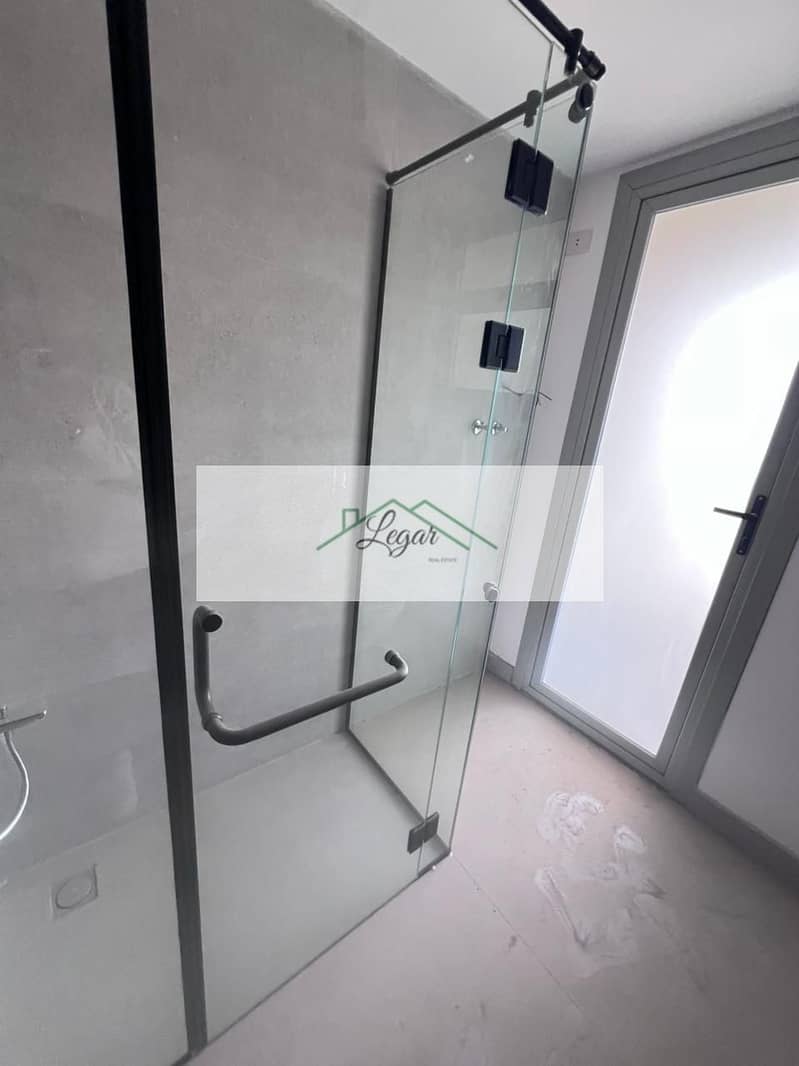 6 f4ed9058-edad-4187-9bb4-6a5bcafaabbb. jpg