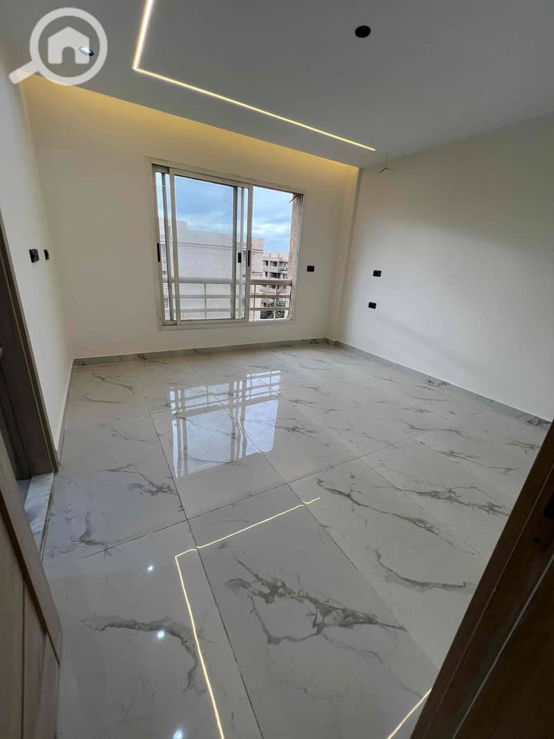 2 f5ab647b-f673-4053-9b06-82b01bec6945. jpg