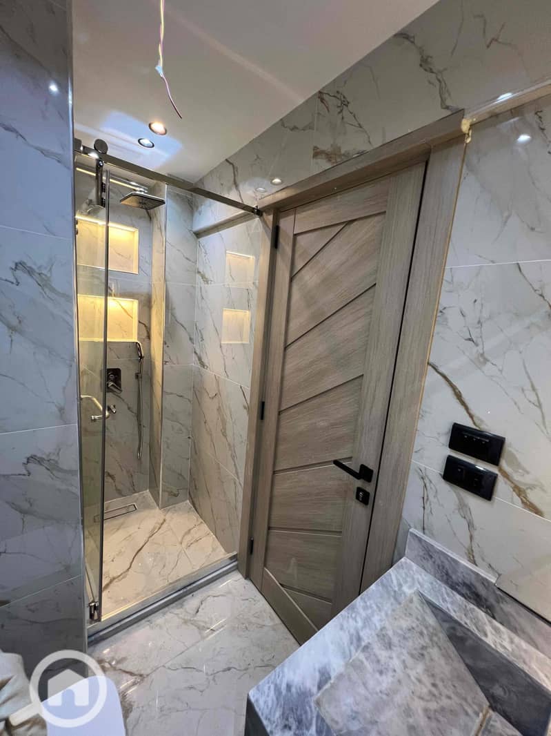 8 b57156b9-3c03-4fdb-b694-fb9776e0660f. jpg