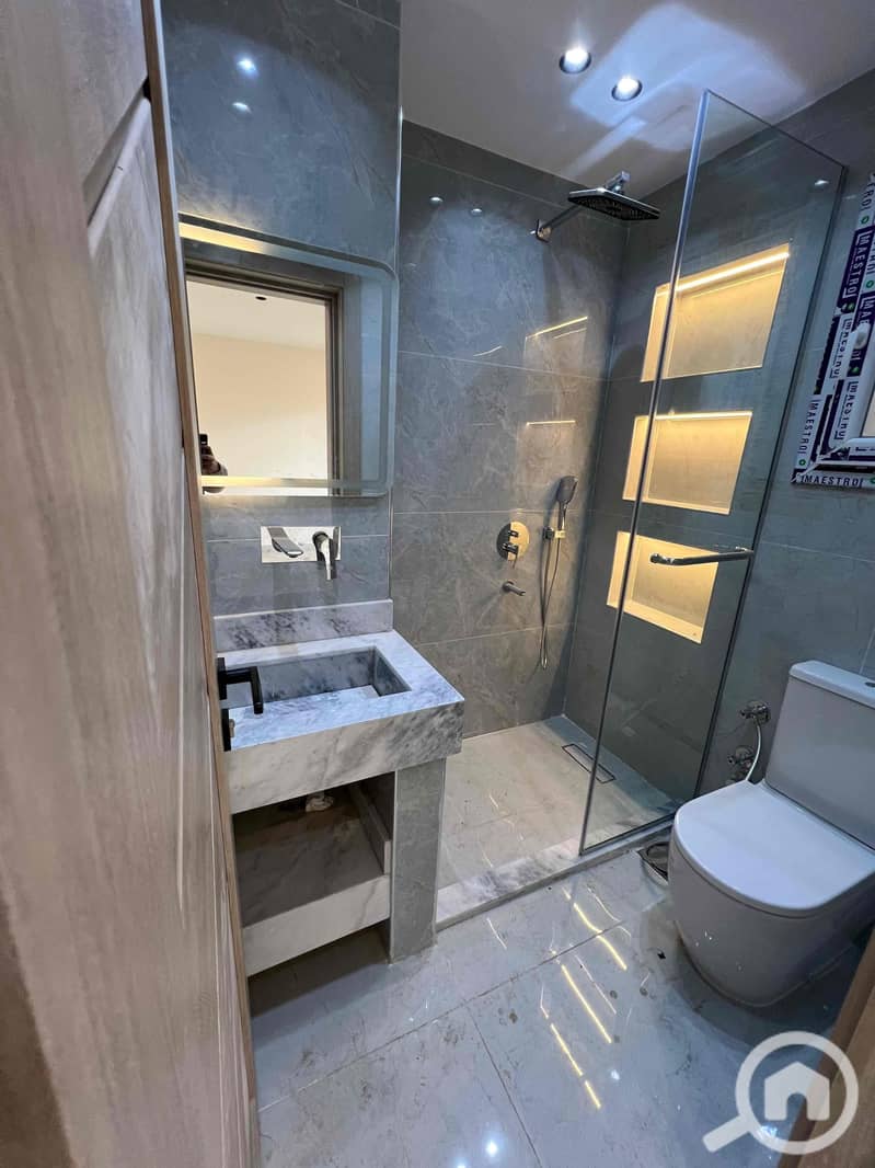 9 fdf4abf7-8f4b-4d59-948c-719061ed9ab3. jpg