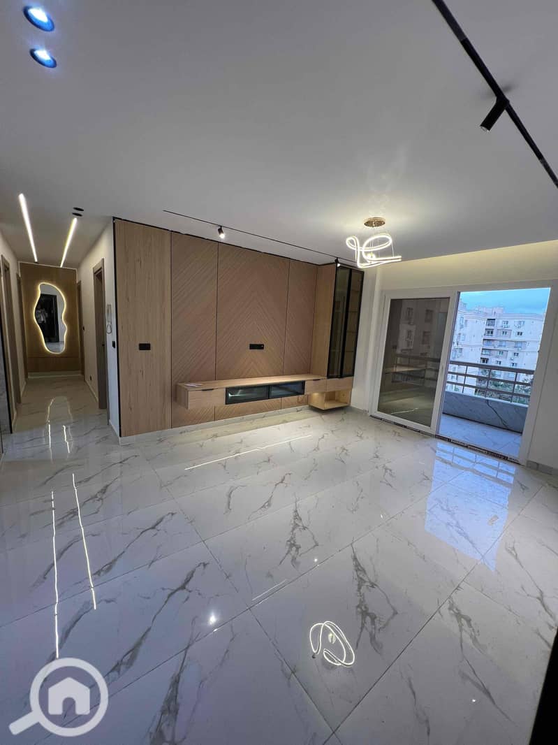 13 ac8279ab-6b4b-4947-aa7b-c7fe5f604bd0. jpg