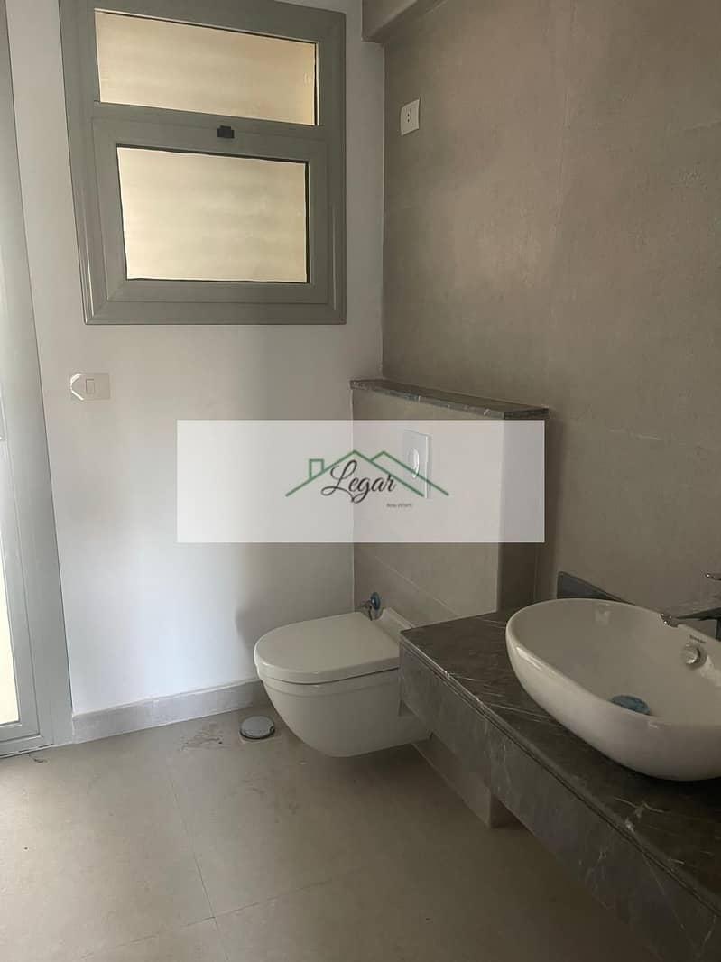 6 f3e6715b-7e3f-4ad1-93a5-951485dd5e6d. jpg