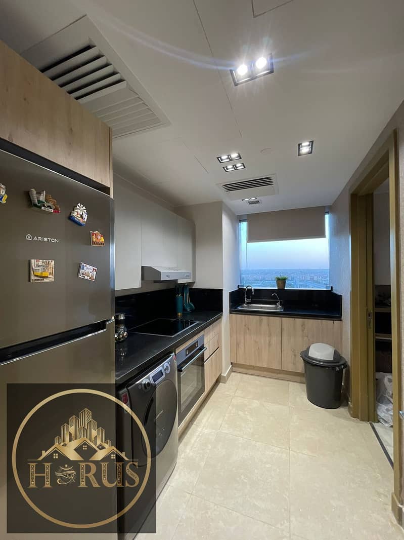 4 df8928cc-cbf3-4be4-812c-dea546860925. jpg