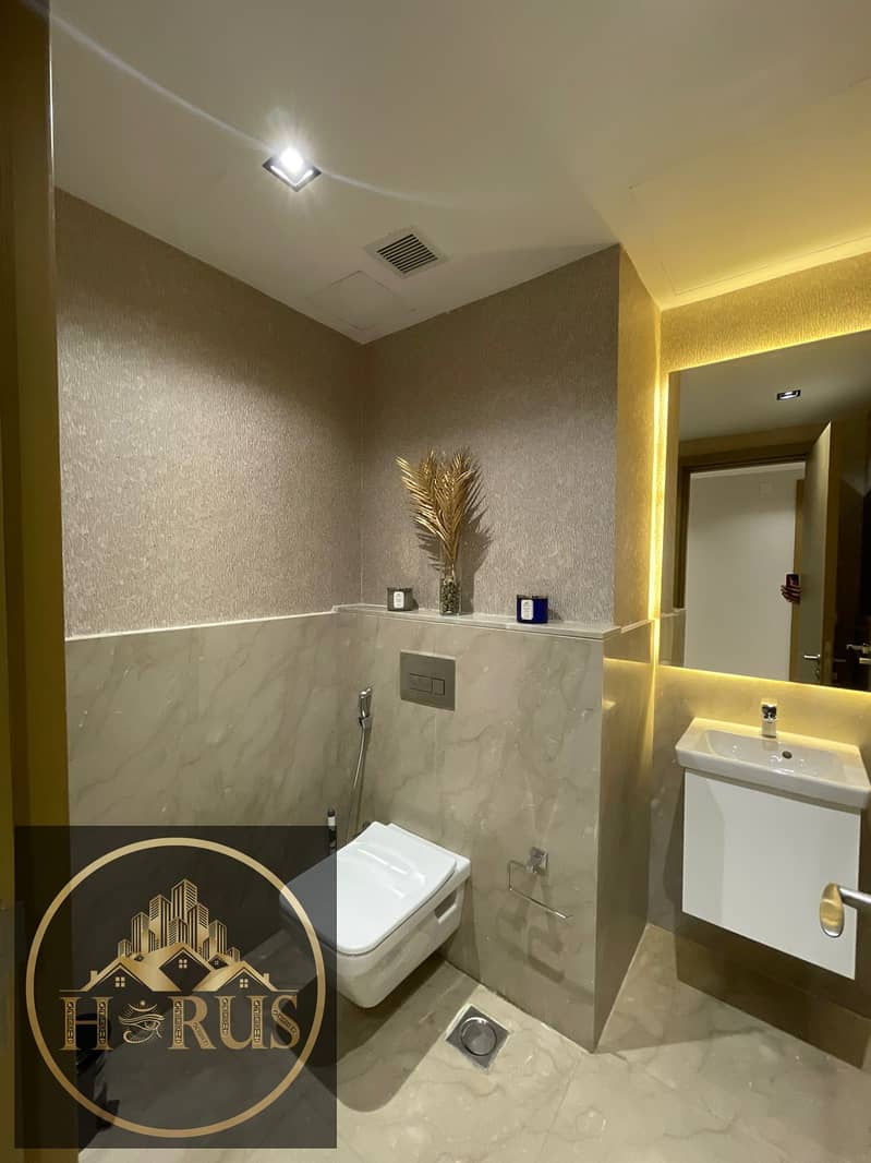 13 e893863b-e2fc-4589-b5b8-e33fedab389b. jpg