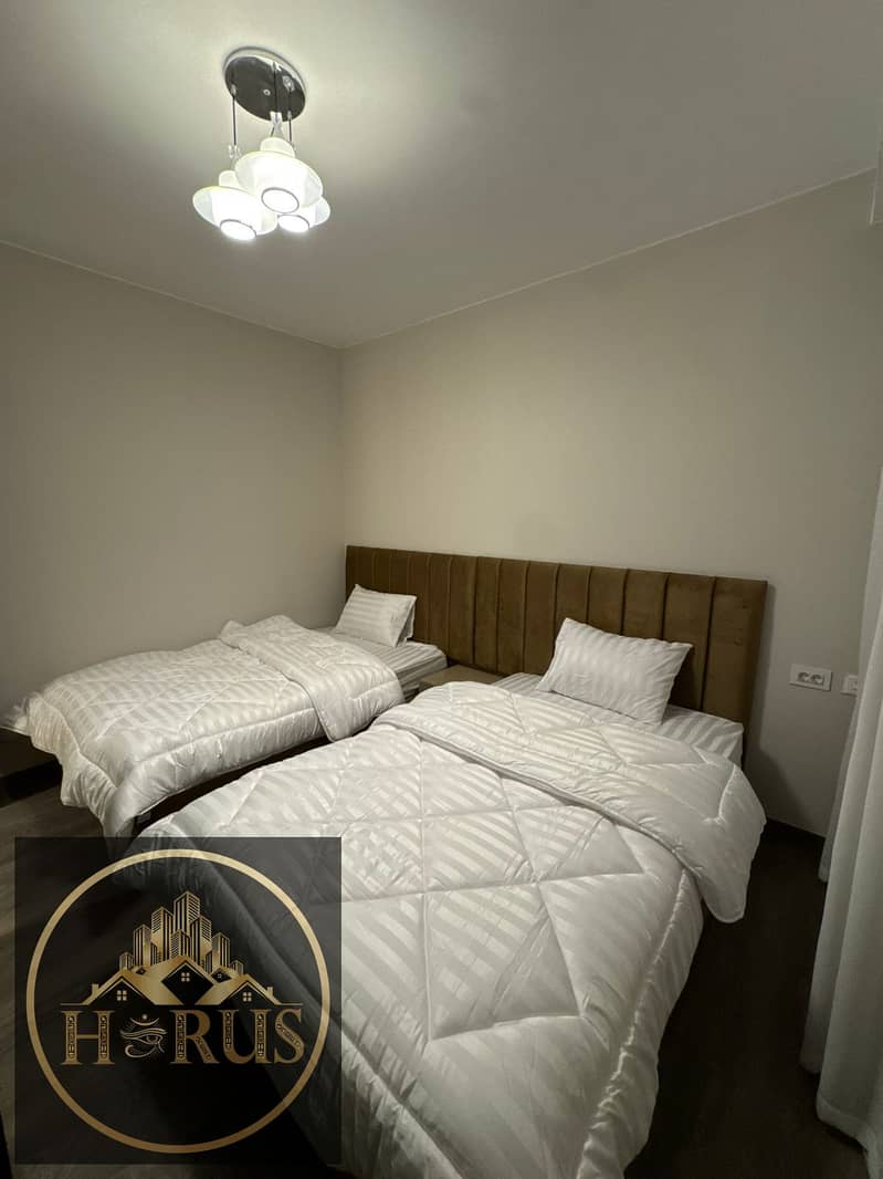 8 9675ea7c-8122-41c8-bd25-e27a50ef2318. jpg