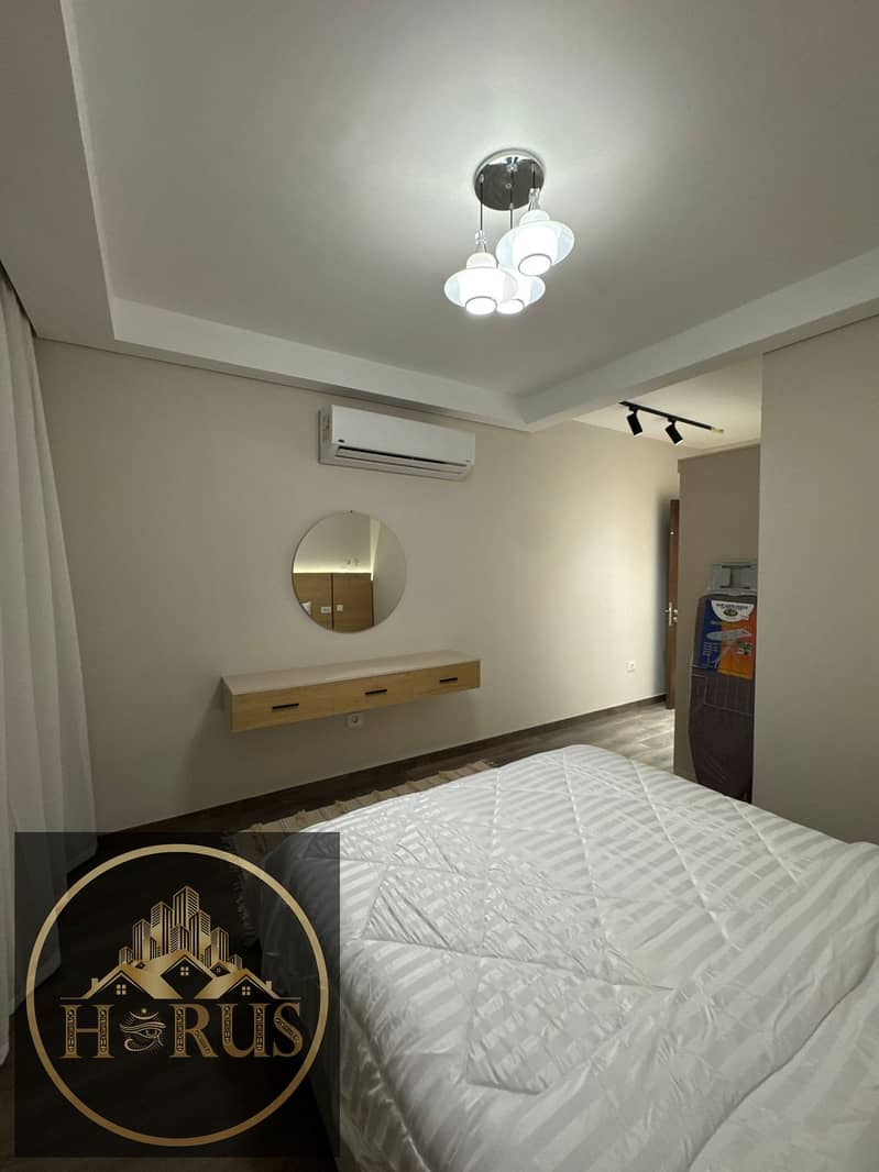 12 754433bc-23a5-4338-94d2-36f58e9df99c. jpg