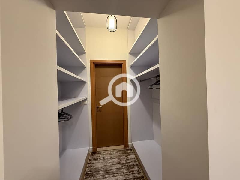 6 6586da01-d6c4-41cb-9aef-e0c3e82b074c. jpg