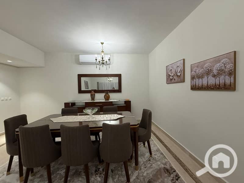 10 de977d8b-b5de-43a8-b5fb-b2ba976519f6. jpg