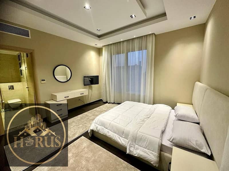 15 f43dcb54-fe67-4b6c-8225-8c20c90b1da9. jpg