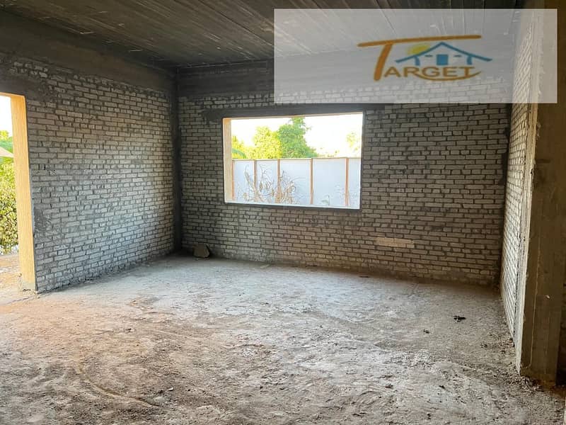 12 623df1d9-9ab2-4f3f-afc5-1c5063c570f1. jpg