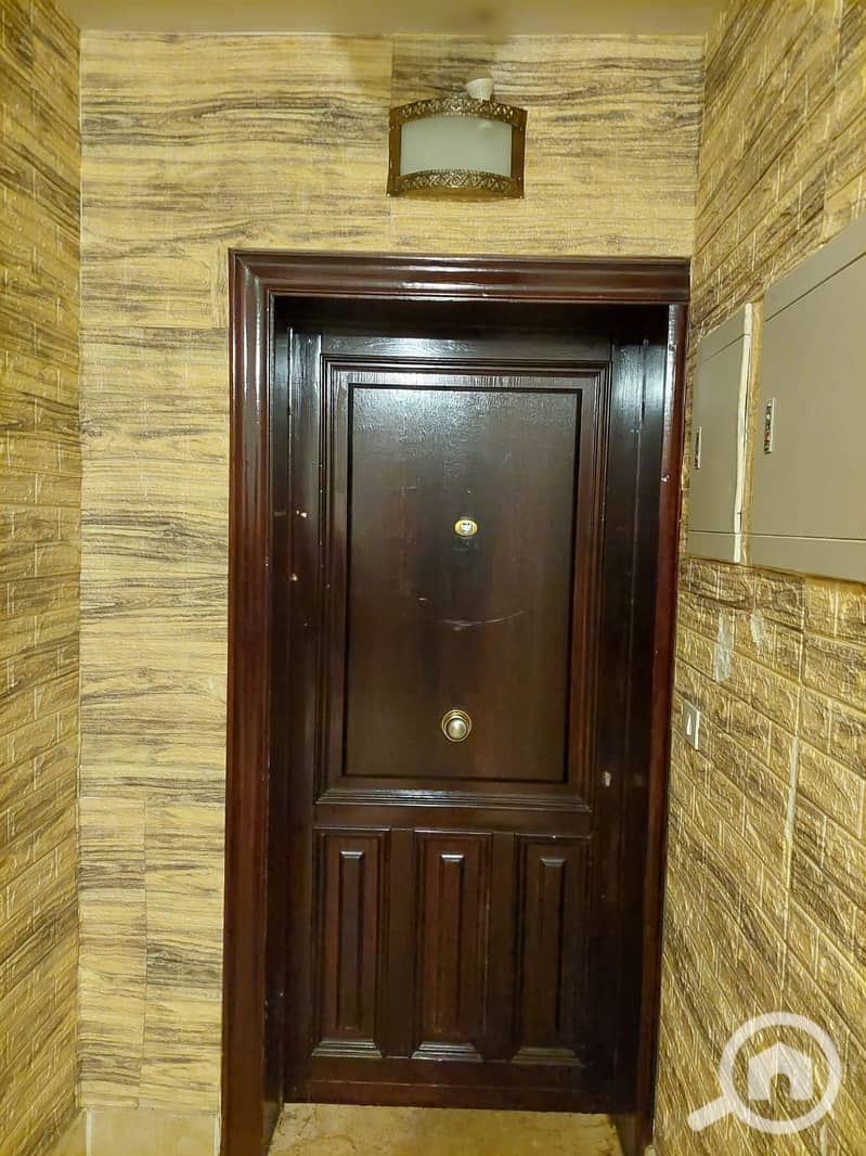 12 f75f912f-e9d5-4aa9-84dc-5c9164f671fc. jpg