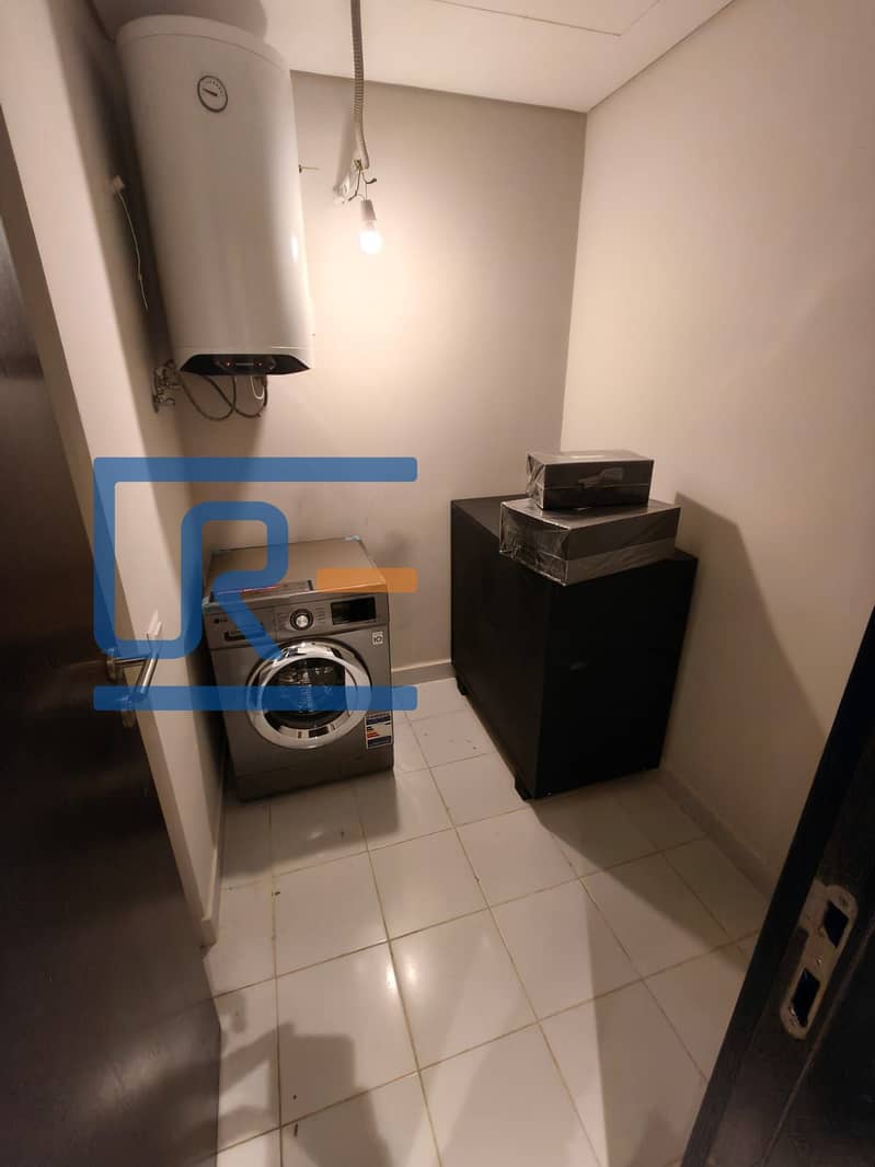 9 b8666d4d-a1da-4537-9773-f568f464bbda. jpeg