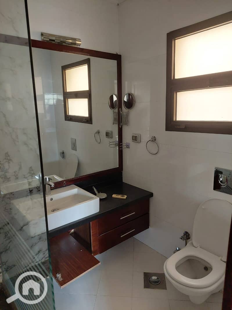 7 18d6b6a6-6bae-4064-a4ac-2336e1d747e2. jpg