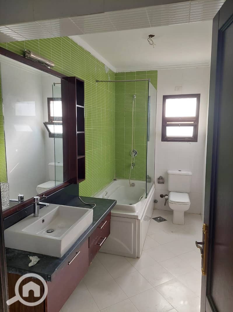 11 c6492bd4-0336-4866-9b27-ab5946ee1127. jpg