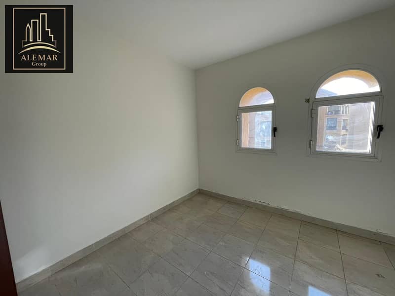 6 476ec5ae-87bc-42f5-9799-bcca5afc18bd. jpg