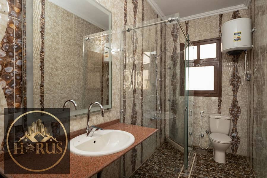 4 e014f225-6c40-492a-82e8-6482a09d2310. jpg