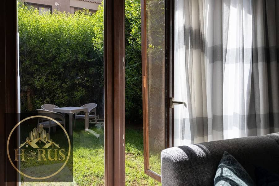 5 b8c2fdca-c85d-43d2-a366-4a218ecadbb5. jpg