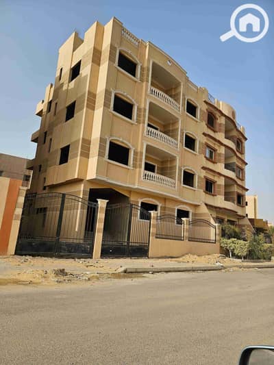 عقار سكني آخر 11 غرف نوم للبيع في مدينة الشروق، القاهرة - ٢٠٢٦٠١٢٣_١٤٢٤٥٩. jpg