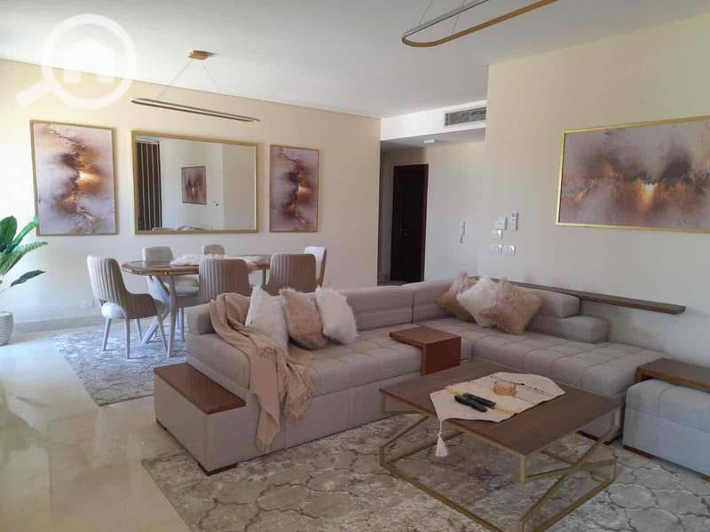 10 8d0f0fd6-6e36-45d6-a4ad-0722464786db. jpg