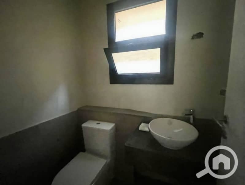 4 89aee3d1-8fd2-4381-b4e1-ec8a623b9fd6. png