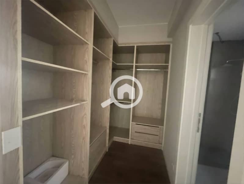 5 280782ac-503b-4222-b1d4-54b628cc9e7e. png